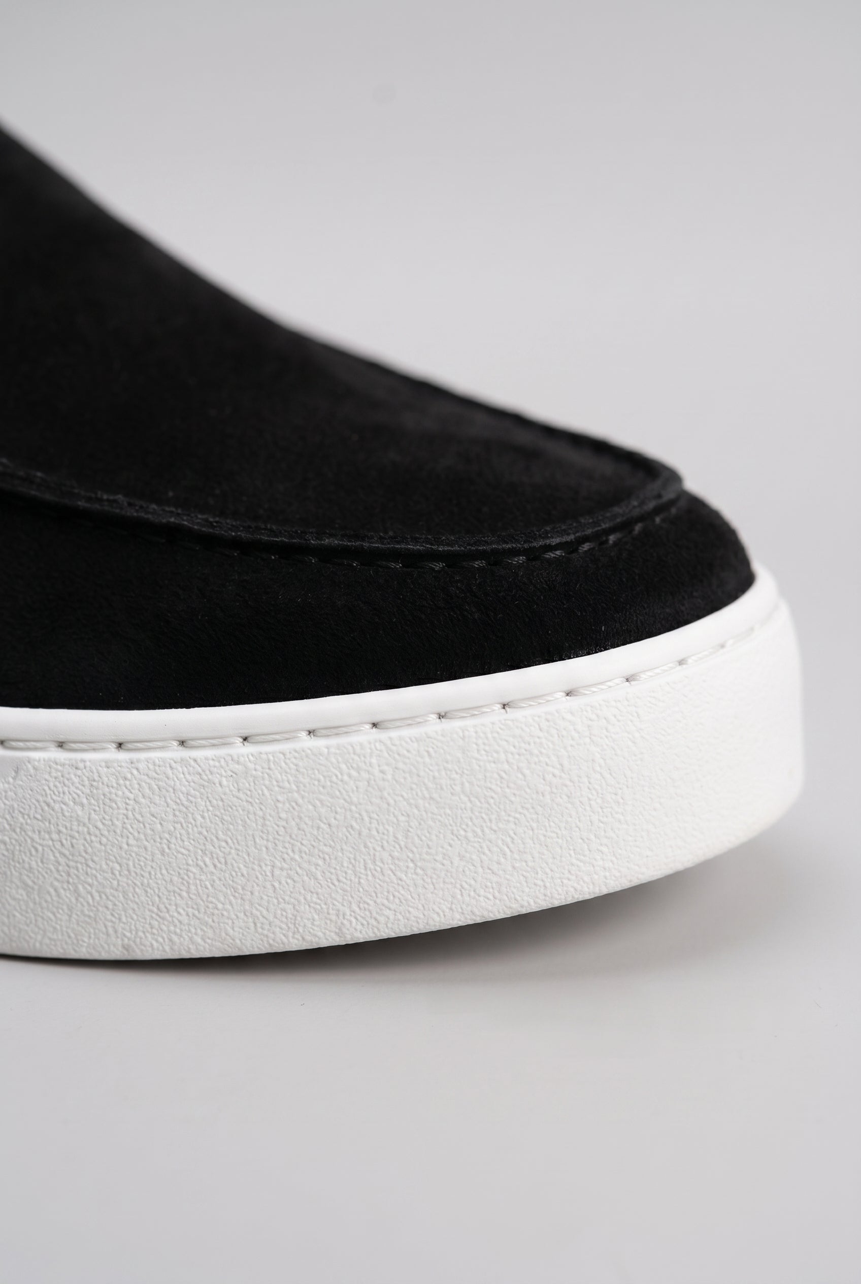 Men's Loafers | Slip-On with Chunky Platform Sole - Black detail