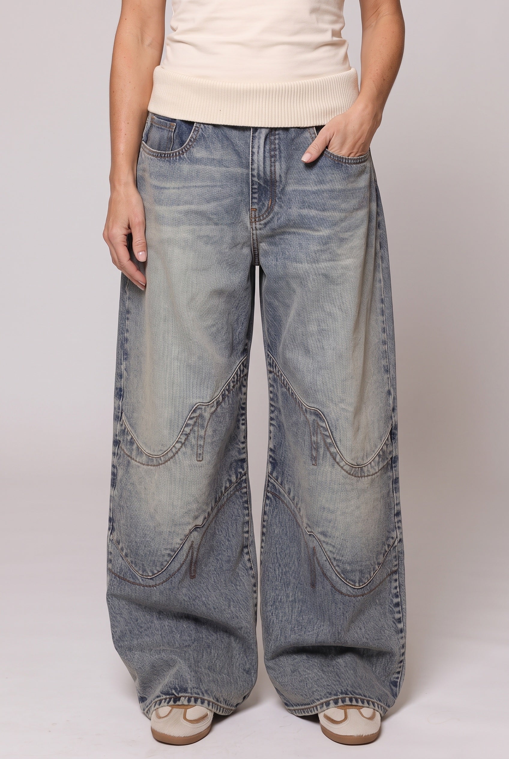 Women's Baggy Jeans | Wide Leg Vintage Wash - 1