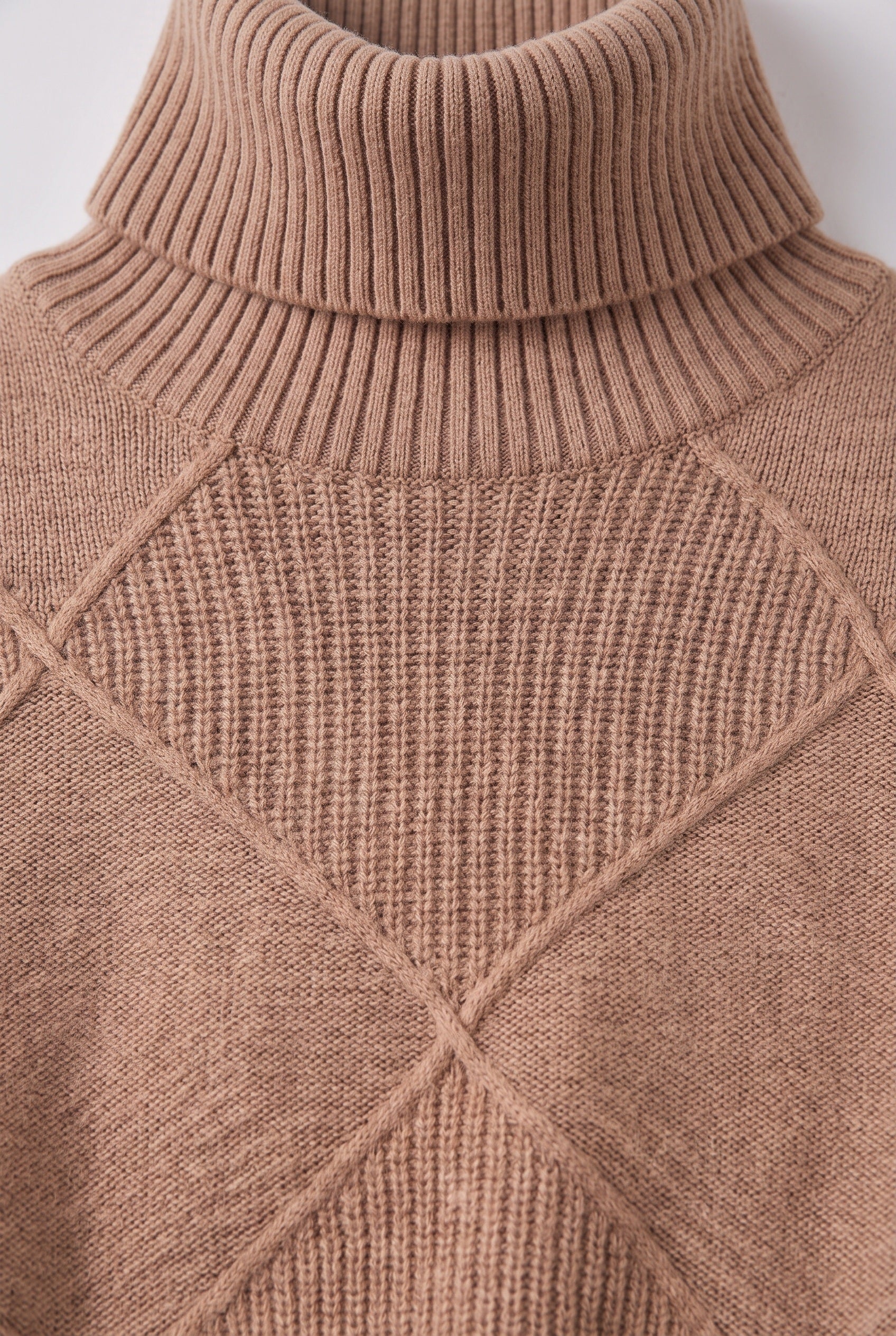 Women's Cable Knit Sweater | Turtleneck Diamond Lattice - 3