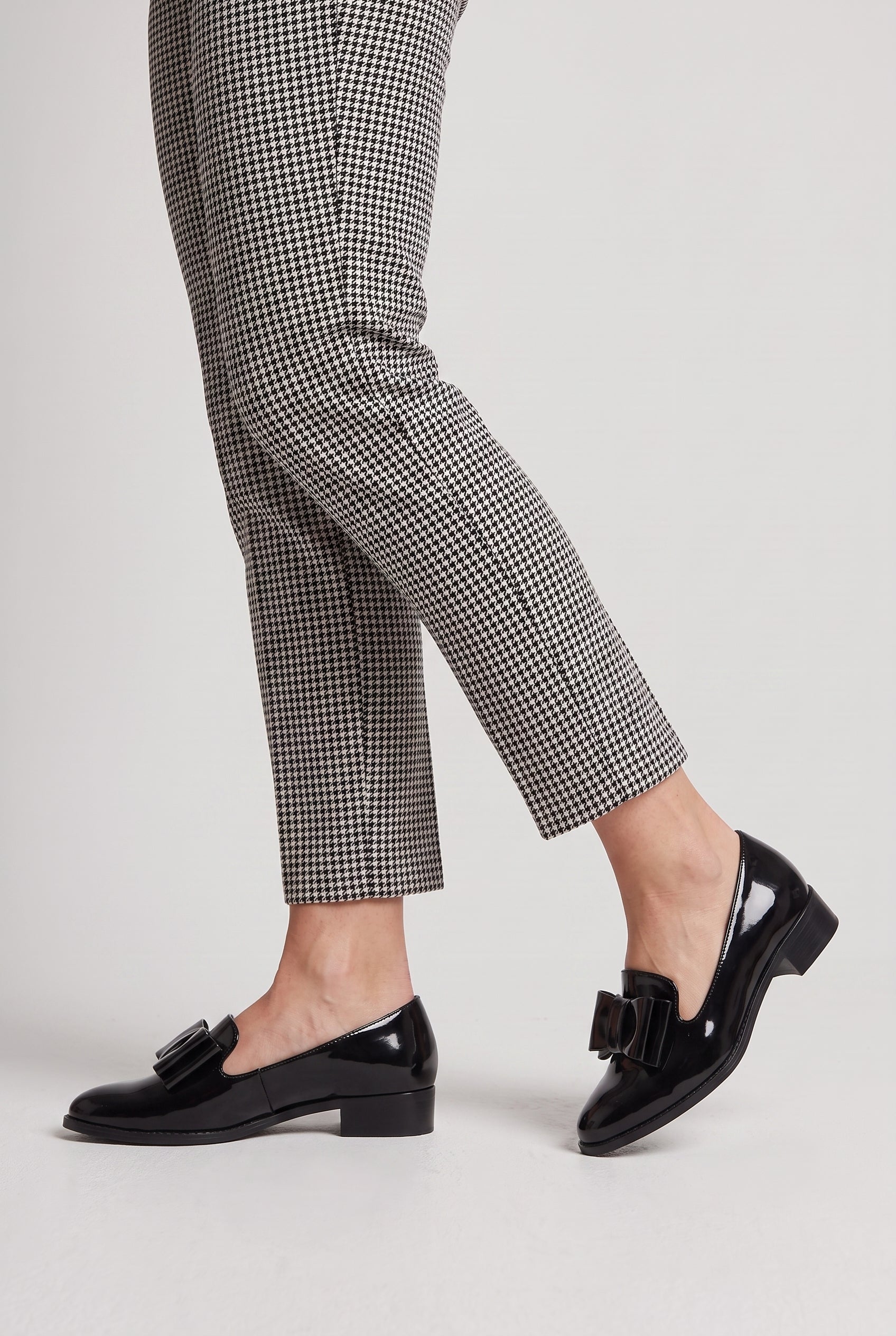 Women's Loafers | Bow Detail with Low Block Heel - 2