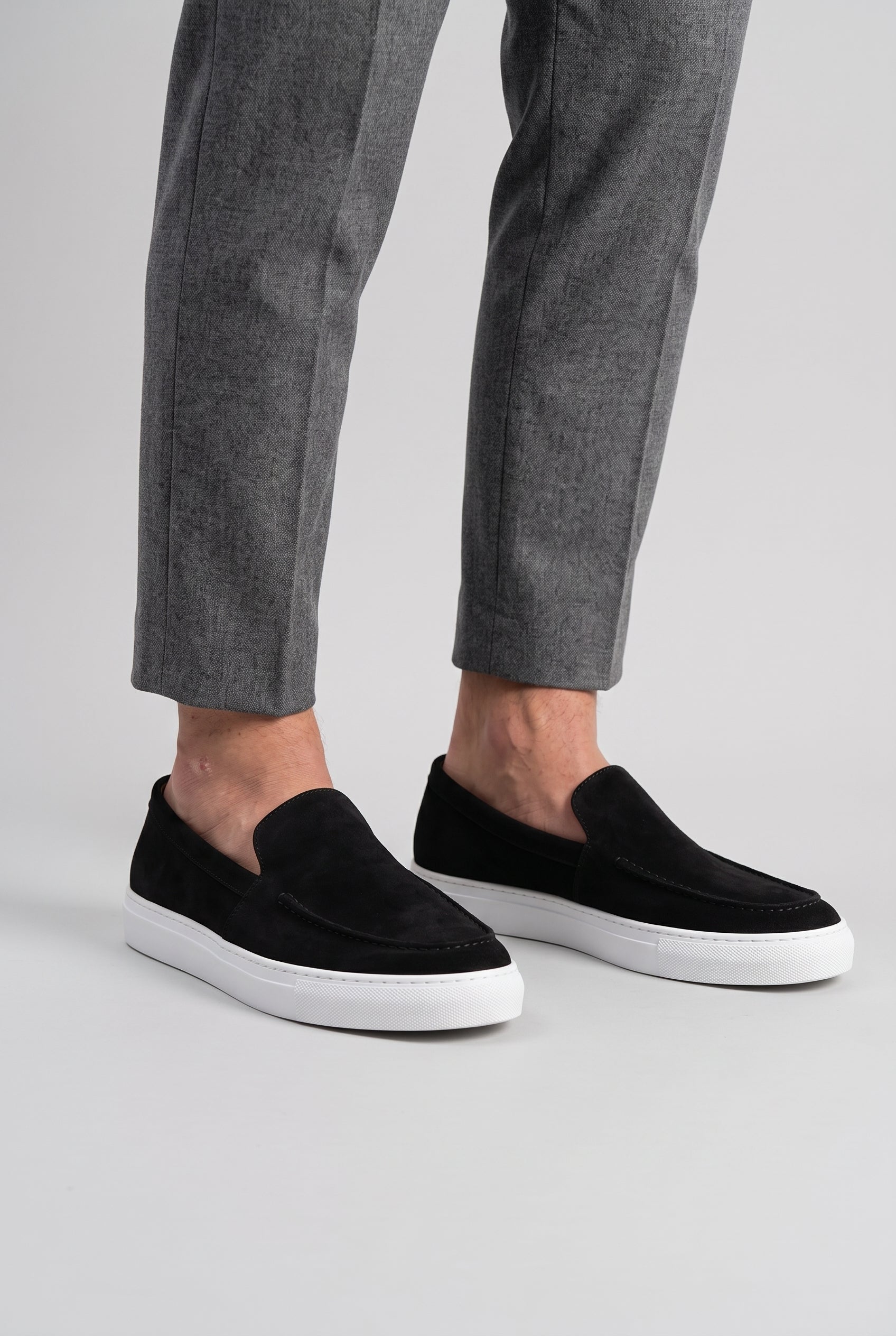 Men's Loafers | Slip-On with Chunky Platform Sole - Black worn