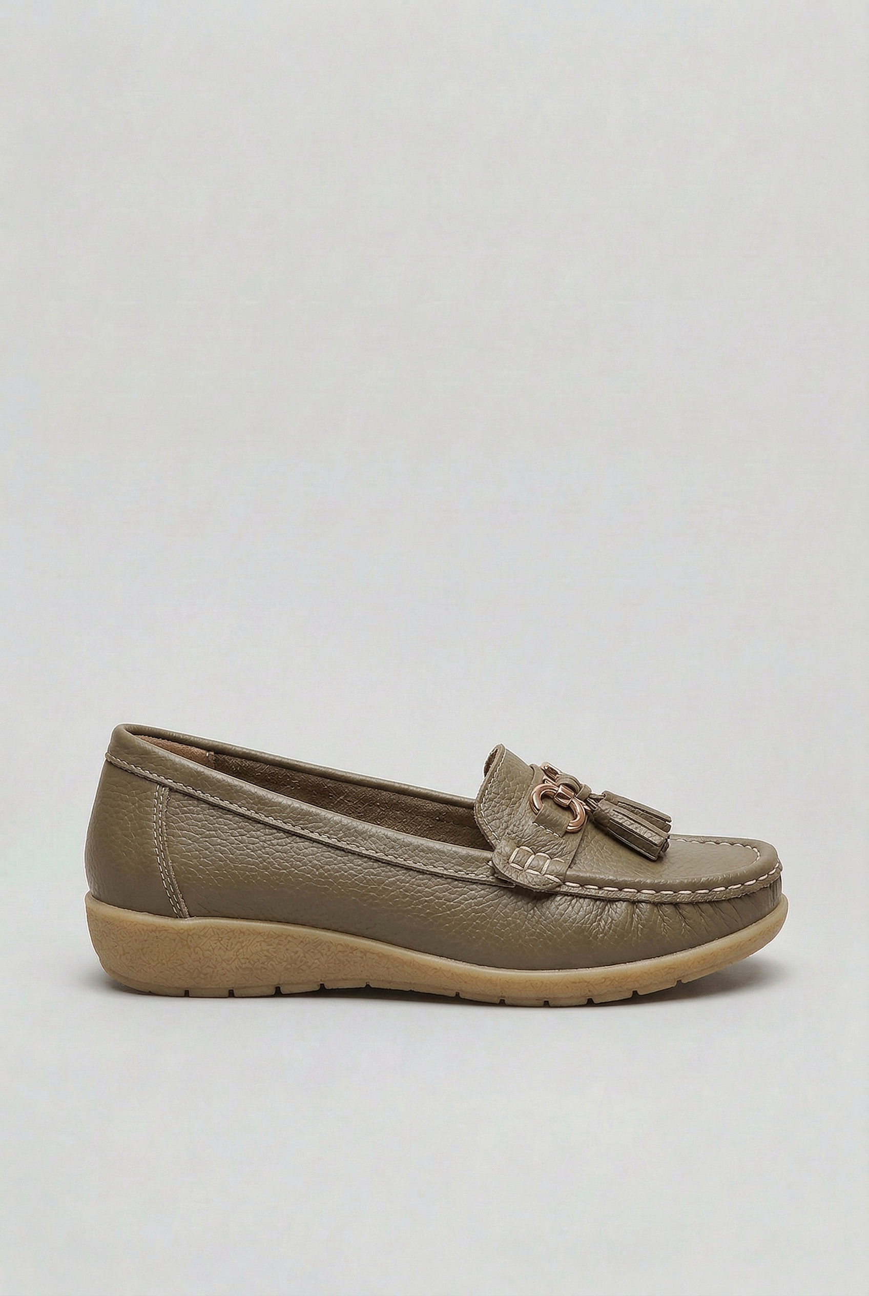 Women's Loafers | Tassel Trim with Low Wedge Sole - 7
